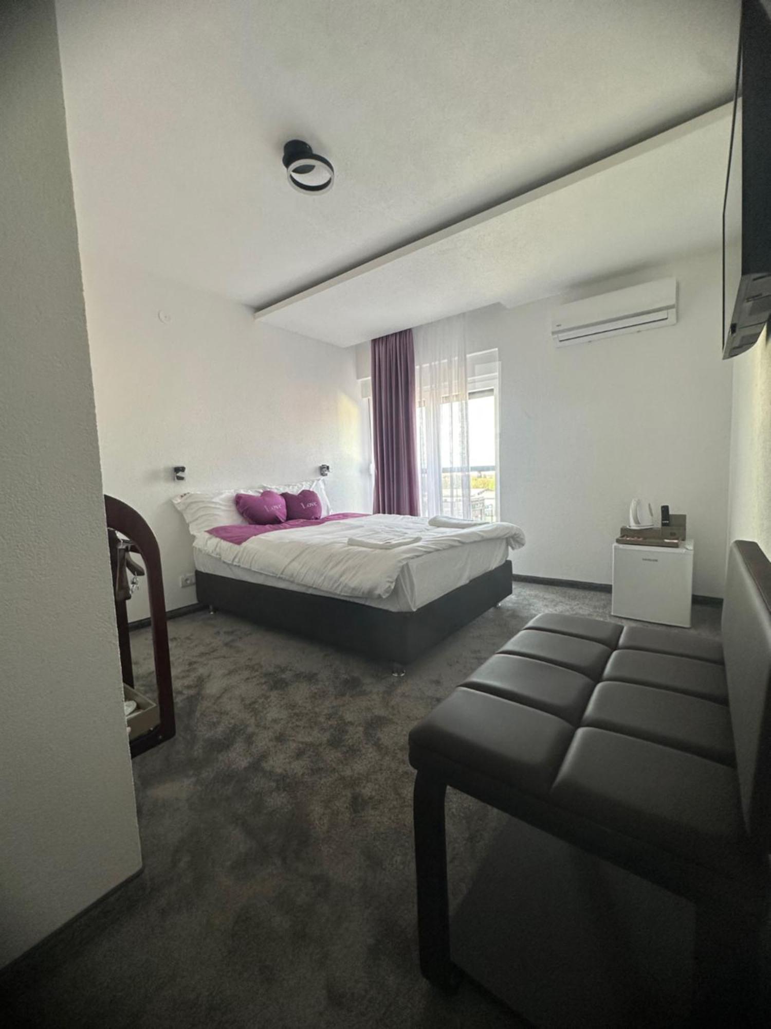 China Town Prenociste Hotel Belgrade Luaran gambar