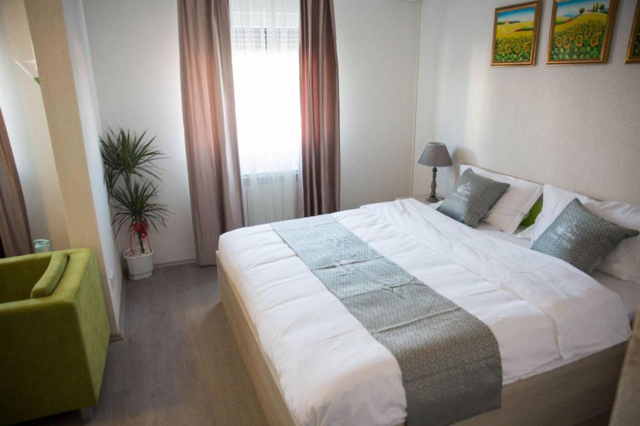 China Town Prenociste Hotel Belgrade Luaran gambar